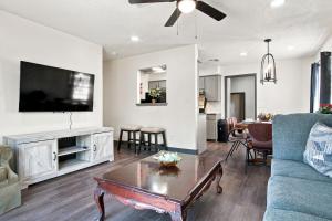 Urban Nest 5BR Home in Midwest City