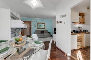 Studio Blue Petit with Mountain Balcony Views - Happy Rentals