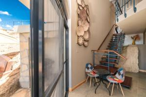 Tulia Complex Listings