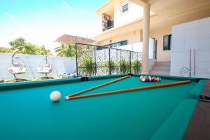 Villa Calypso - Moradia Espaçosa com Jacuzzi - Perto da Praia - Wi-Fi Gratuito