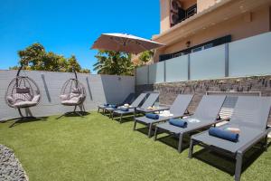 Villa Calypso - Moradia Espaçosa com Jacuzzi - Perto da Praia - Wi-Fi Gratuito