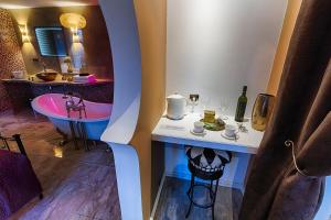 Chateau Nightingales