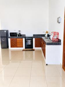 Shanzu Sea View Apartment near Serena and Prideinn