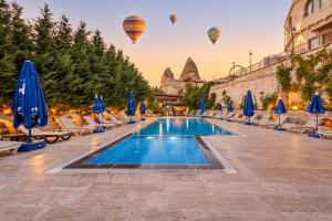 Grand Elite Cave Suites