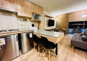 Rooftop Pool Apartment near Barrio Italia