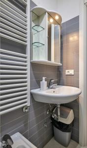 Casa Carlotti, apartment with garden in Murano