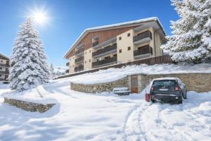 Home Cotolivier 59 with Balcony & Parking - Happy Rentals