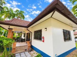 Family Home 2 Bedroom near Nai Harn Beach & Lake