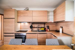 Three Bedroom Apartment TI&JAZ