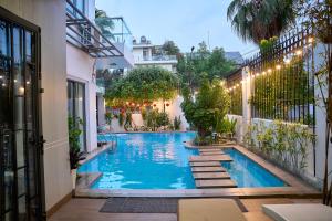VILLA MINH PHUOC - 6 ROOMS, 7 TOITLETS, NEAR LONG CUNG beach