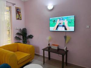 Queen Luxury studio