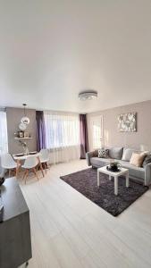 City Center Apartment, Walk to Border