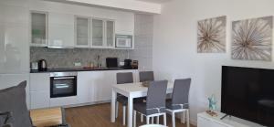 Modern And Sunny, Sea View Holiday