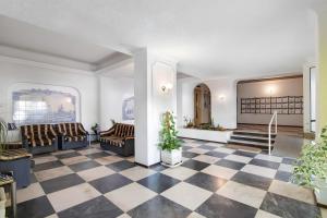 Modern And Sunny, Sea View Holiday