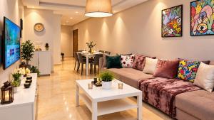 Top-Floor 3BR Apartment in Maarif, City View, AC & Private Parking