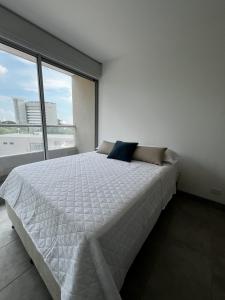 Apartamento con vista al mar, piscina y jacuzzis