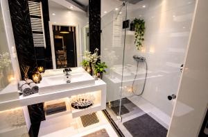 Diamond Apartment