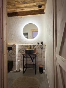 Szumidomki strefa z jacuzzi sauna potok las