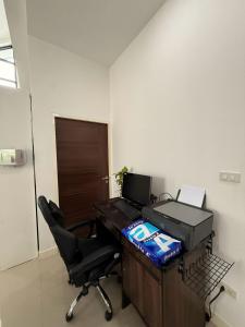 Sandy House CM