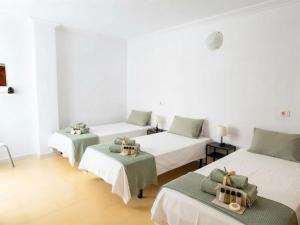 Rentenerife Green park apartament holidays & pool