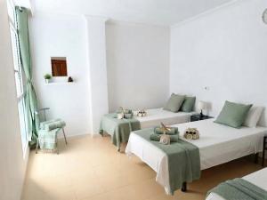 Rentenerife Green park apartament holidays & pool