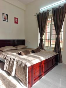 The Cozy Taana Luxe AC Comfort Stay
