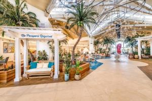 Blissful Pink Villa Near Disney With Margaritaville Resort & Island H20 Access - 8103Cp