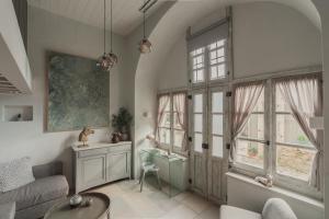 G Suites - Modern Minimalist Retreat