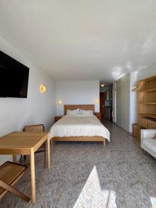 Panoramic Sea View - 2 Pools - Balcony - Beachside & Central - Los Cristianos