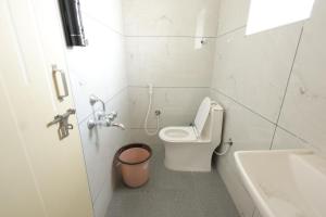 Splendid rooms In Yelahanka near Airport and KIA with Common kitchen 103