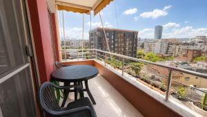 2BR near New Bazaar 2 Baths Sleeps 5