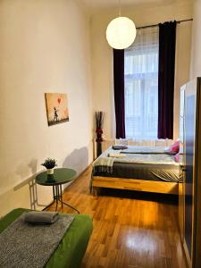 Central Rooms with private bathrooms