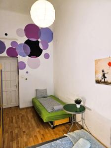 Central Rooms with private bathrooms