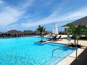 1BR Villa with pool access