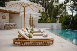 Villa Minati - New Jungle Villa with Infinity Pool