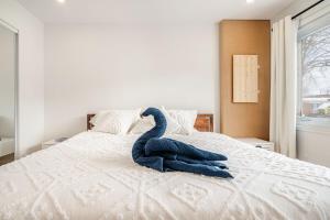 Bright Brand New 2 bedrooms Workspace