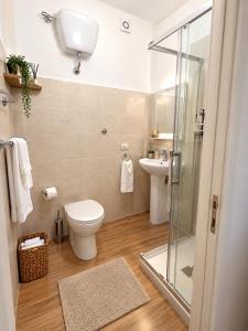 Room with Private Bathroom, Independent Entrance
