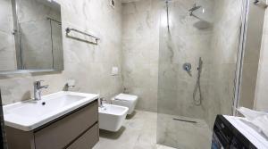 Modern 2BR near New Bazaar Walk to Center