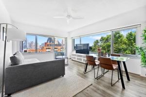 Altus Harbour Bridge Views
