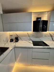 Modern Studio w Pool, Garden and Constant Water Supply