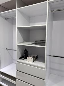 Modern Studio w Pool, Garden and Constant Water Supply
