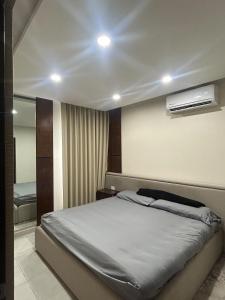 BLOOM apartment private with a pool excellent location