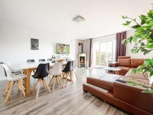 Große, komfortable Villa mit privatem Garten
