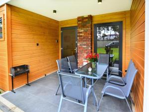 Comfortable holiday homes, large garden