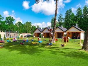 Comfortable holiday homes, large garden
