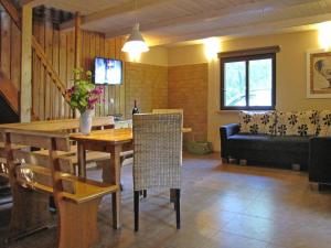 Holiday home with jacuzzi and private garden