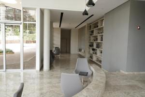 25thFl,NearProvenza,View,Gym,Poo,247Security,Resto,AC