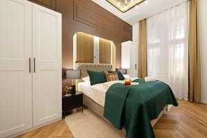 Art-Filled Designer Flat Near Opera & Andrássy Ave