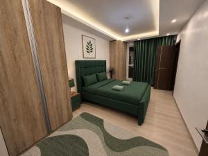 Emerald Nest One-Bedroom Apartment in Westlands with Pool & Free Parking