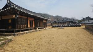 Yeondang Maeul Hanok Pension Rest